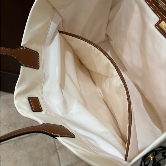Tory Burch Ella Printed Tote Bag New with tag perfect condition no odors - Picture 4 of 11